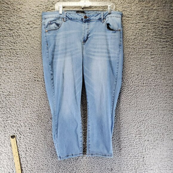 Tahari Jeans Womens 20W Blue Mid-Rise Capri Hannah Style Stretch Denim - Picture 1 of 15